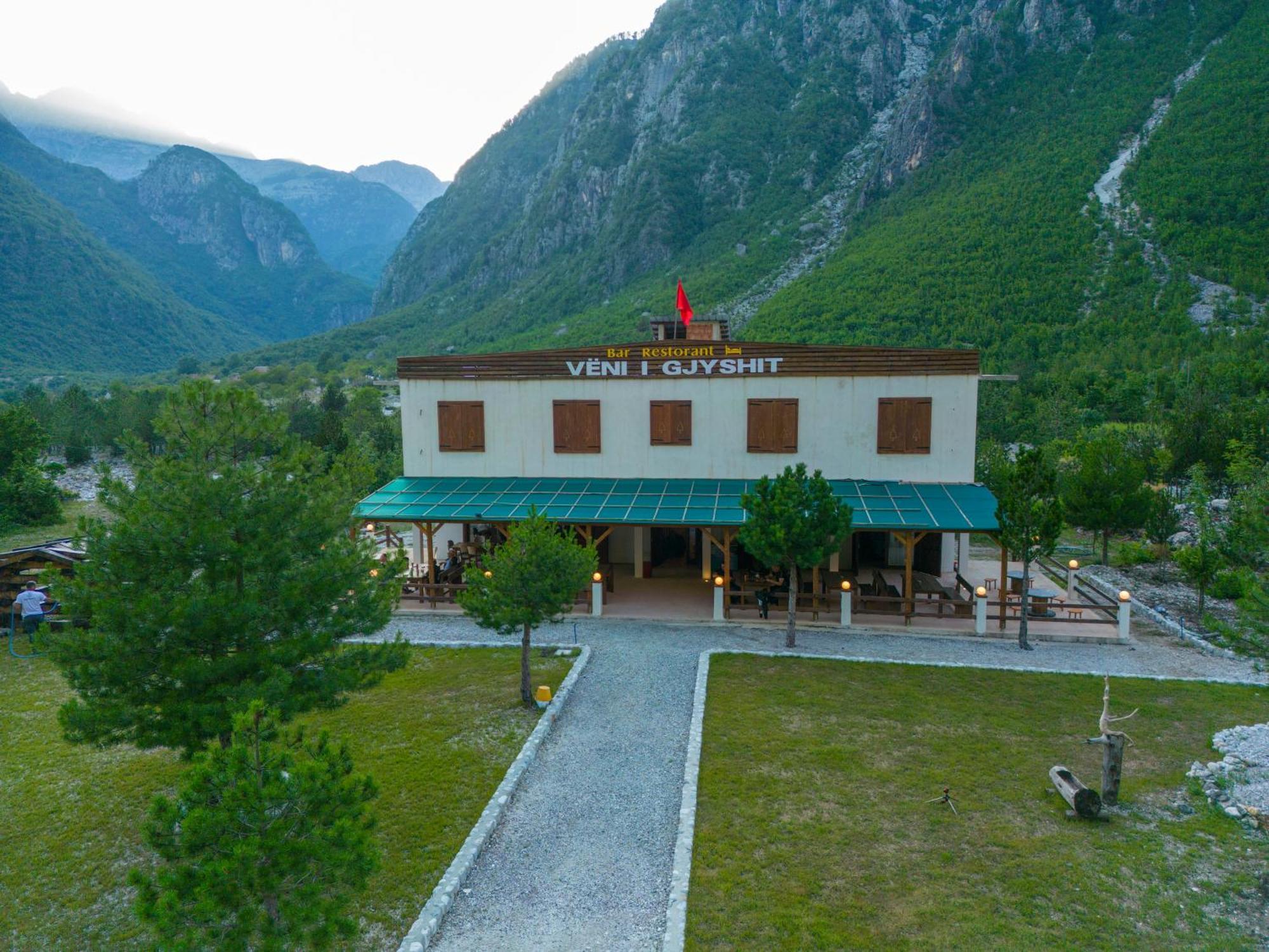 Guesthouse Veni I Gjyshit Nderlysaj Luaran gambar